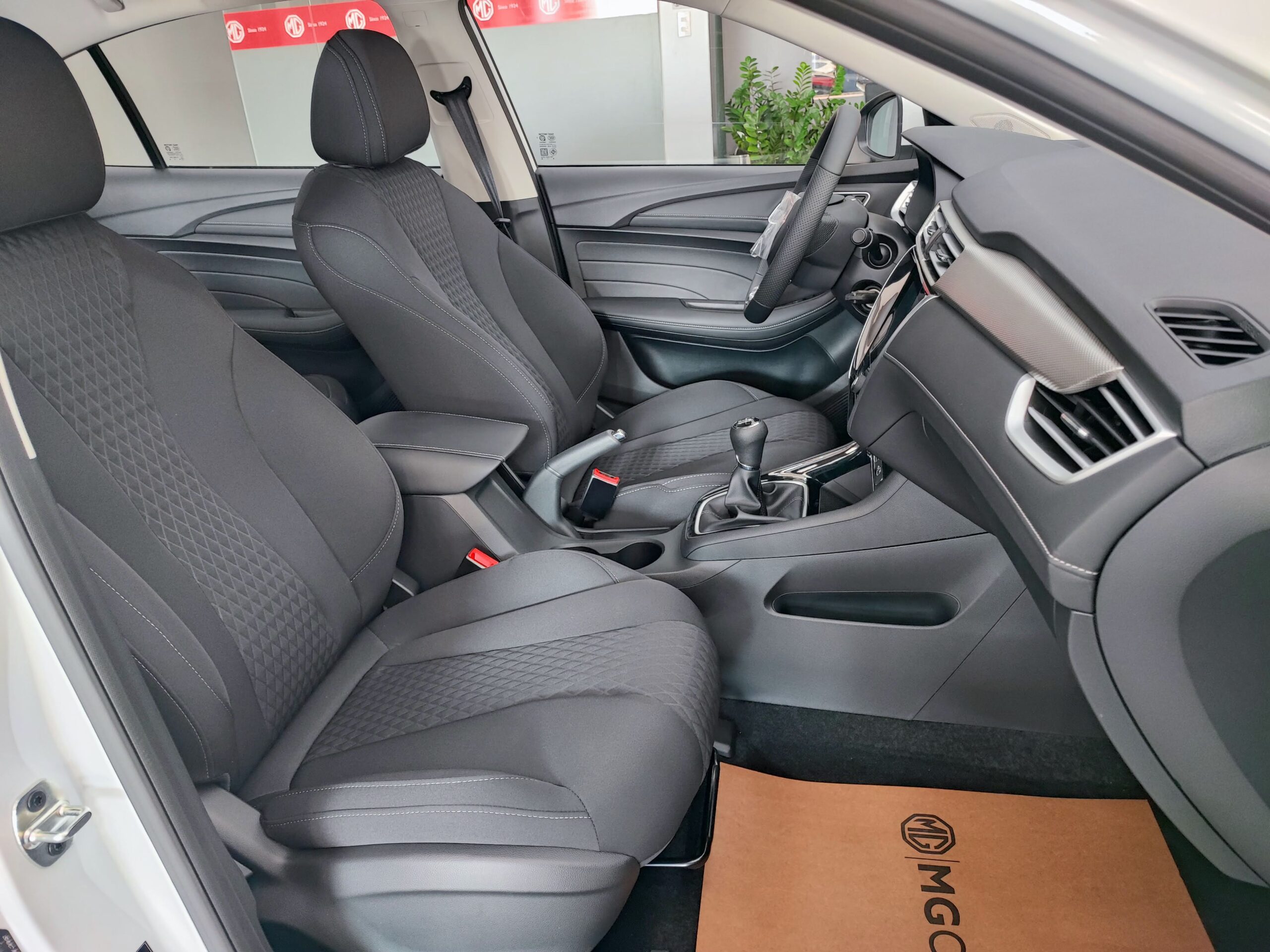 MG5 vs Vios